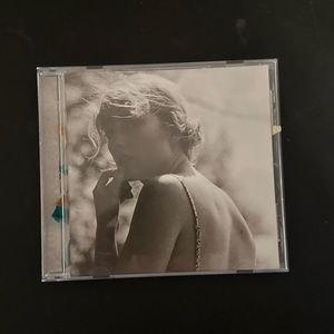 Taylor Swifts Folklore album including the bonus track: the lakes